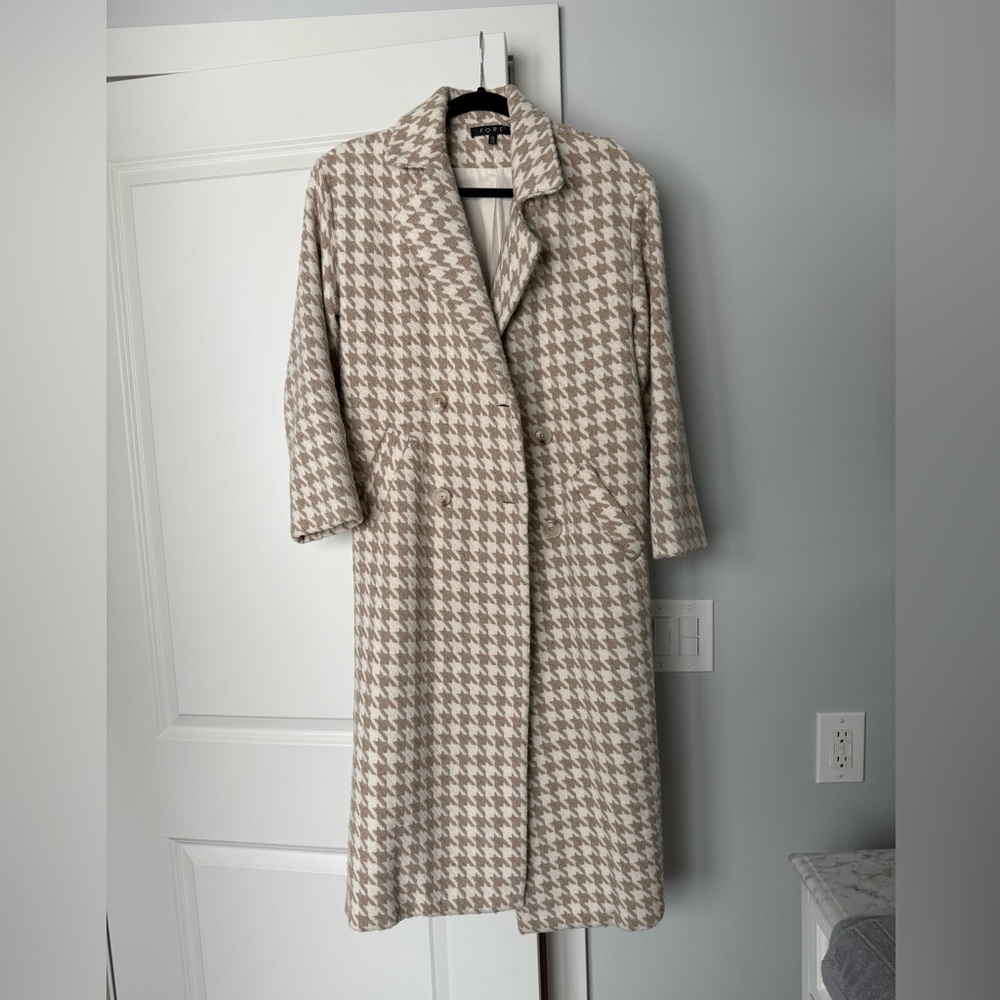 VICI Neutral Houndstooth Coat